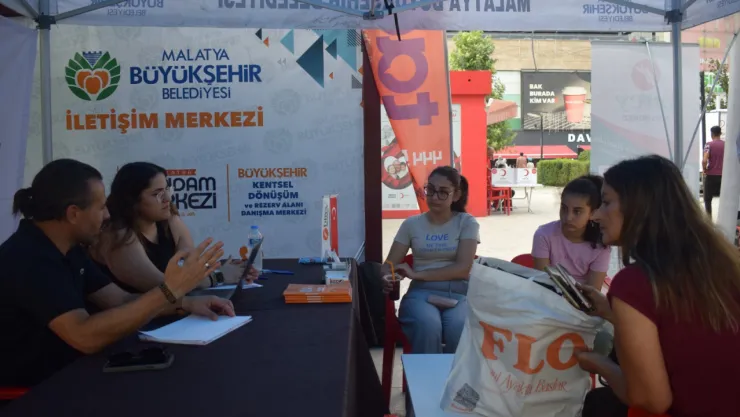 YKS Tercih Danışmanlık Çadırı Öğrencilerin Hizmetinde