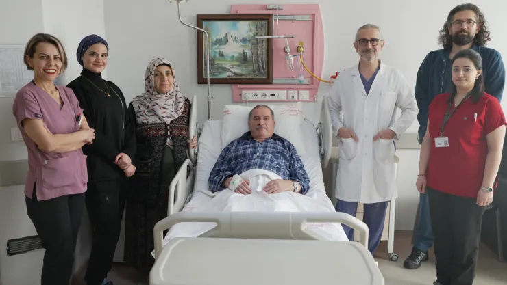 Yüksekten Düşen Hastanın Aort Yırtığı Kapalı Yöntemle Onarıldı