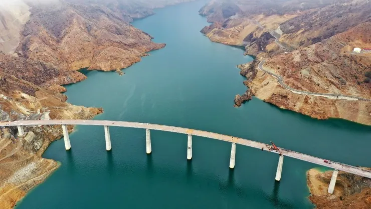 Yusufeli'nde İki Yaka Birleşti
