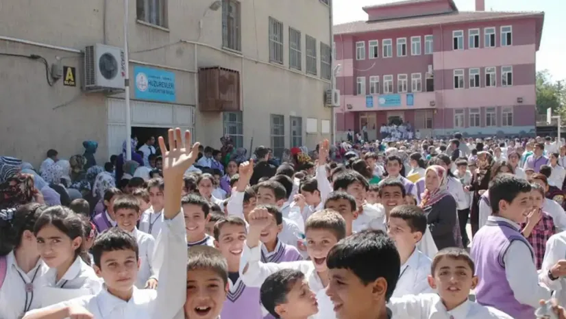 18 milyon öğrenci için ilk ara tatil başladı