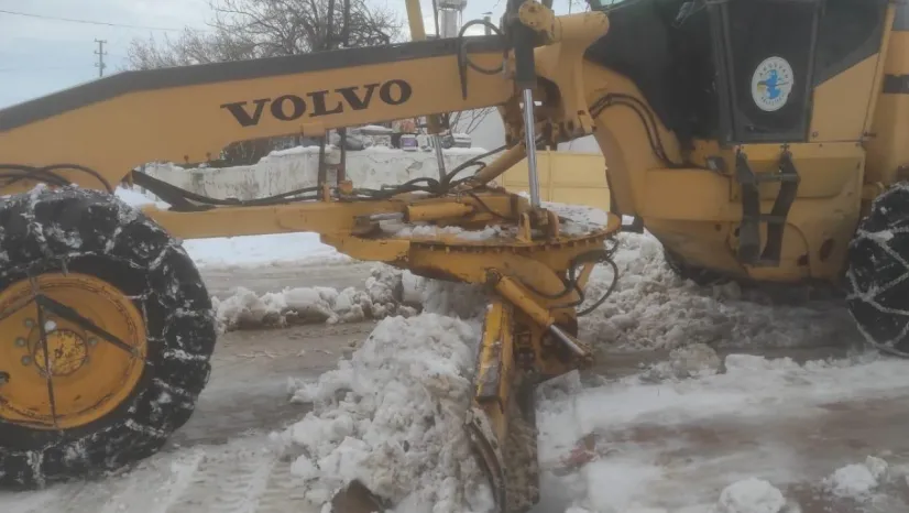 Arguvan'da Karla Mücadele Çalışmaları Aralıksız Sürüyor