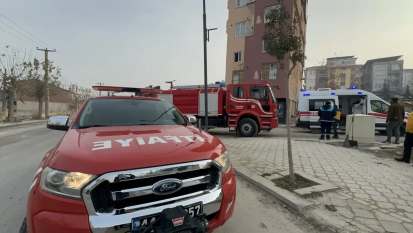 Battalgazi'de Mutfak Yangını Paniği: Anne ve Çocuklar İtfaiye Tarafından Tahliye Edildi