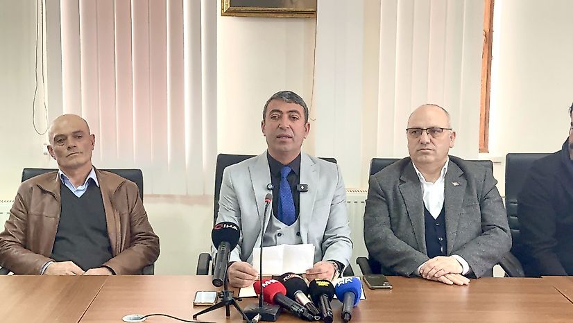 CHP'li Meclis Üyelerinden Göçer'in İhracına Rest