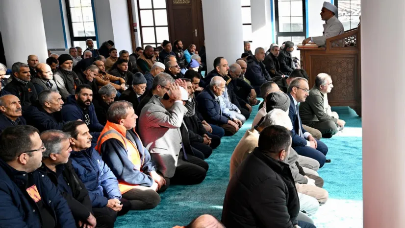 Deprem bölgesi Malatya'da bir camii daha ibadete açıldı