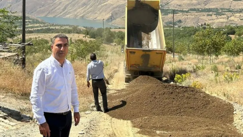 Doğanyol Belediyesi Rahat Ve Konforlu Ulaşım İçin Yol Çalışmalarını Aralıksız Sürdürüyor.