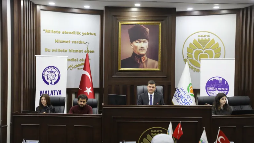 'Genç Bakış' Projesinin Kasım Toplantısı Büyükşehir Meclis Salonu'nda Yapıldı