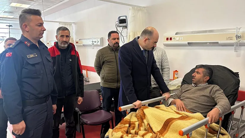 Gövdeli Mahalle Muhtarı Trafik Kazasında Yaralandı