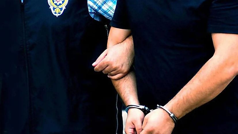 İş adamlarından 'sokak hakkı' adı altında para isteyen çeteye operasyon
