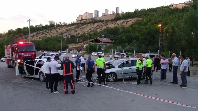 Malatya'da 2 otomobil çarpıştı: 11 yaralı