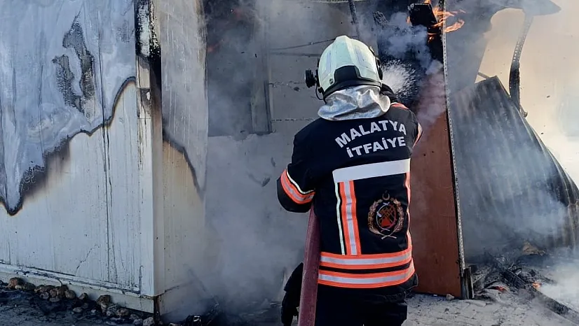 Malatya'da Konteyner Yangını Maddi Hasara Yol Açtı