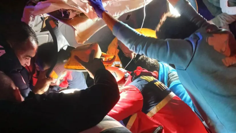 Malatya'da kontrolden çıkan araç kaza yaptı: 1'i ağır 2 yaralı