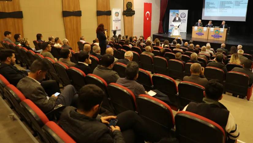 Malatya'da Tarımsal Gelecek Masaya Yatırıldı: İklim ve Kuraklık Paneli Yoğun İlgi Gördü