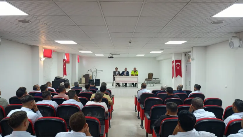 Okul Servisi Sürücülerine Bilgilendirme Toplantısı Düzenlendi