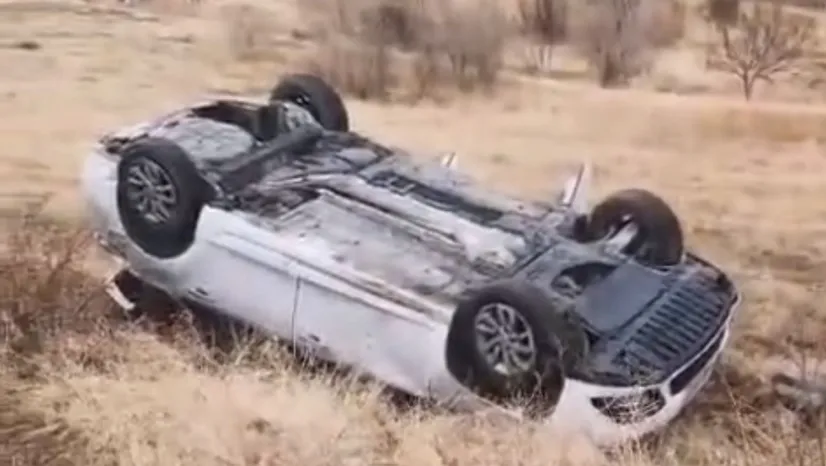 Söğüt Mahallesi'nde Korkutan Kaza: Araç Takla Attı, 4 Yaralı