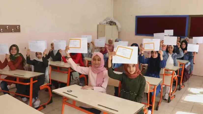 Yaklaşık 20 milyon öğrenci için karne heyecanı