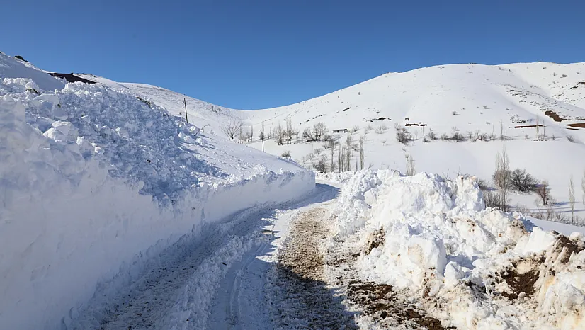 Yaygın Puluşağı'nda Zorlu Mesai: Ekipler 28 Kilometrelik Yolu Açtı