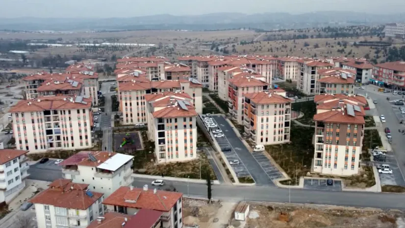 Yeşilevler Sitesi Yeniden İnşa Edildi, Hak Sahiplerine Teslim Edildi