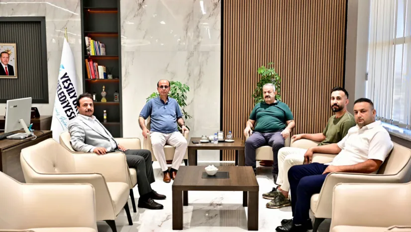 Yeşilyurt'ta Buzlar Eriyor: Başkan Geçit ve Başkan Çoban Omuz Omuza Yeni Sezona Hazır