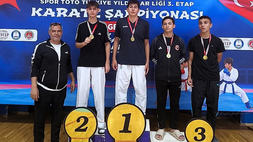 24 İlin Yarıştığı Karate Müsabakalarında Malatyalı Sporcu Zirvede