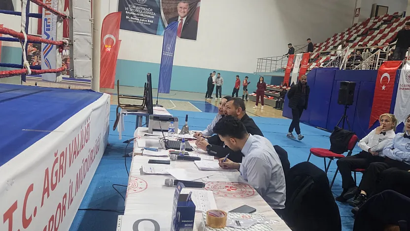 Ağrı'da MUAY THAİ Doğu Anadolu Bölge Şampiyonası Başladı