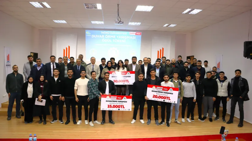 Akademi İle Sektör Aynı Sahada: İnönü Üniversitesi'nde Duvar Örme Yarışması Ödüllerle Sonuçlandı