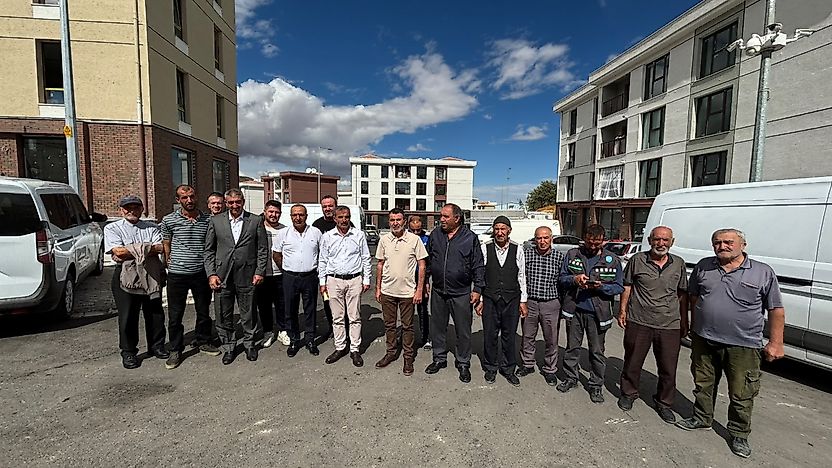 Akçadağ Esnafından Yeni Çarşı Tepkisi: 'Bu Anahtarları Bu Şekliyle Kabul Etmiyoruz'