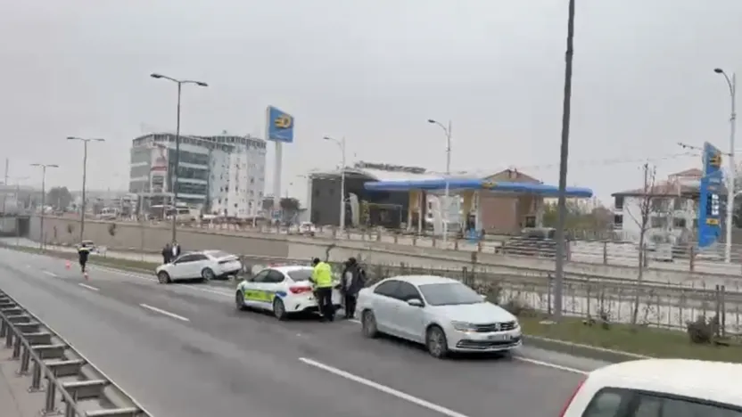 Alt Geçit Çıkışında Zincirleme Kazadan Maddi Hasar