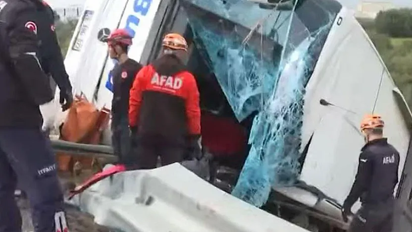 Antalya'da yolcu otobüsü kazası: 8 ölü, 26 yaralı