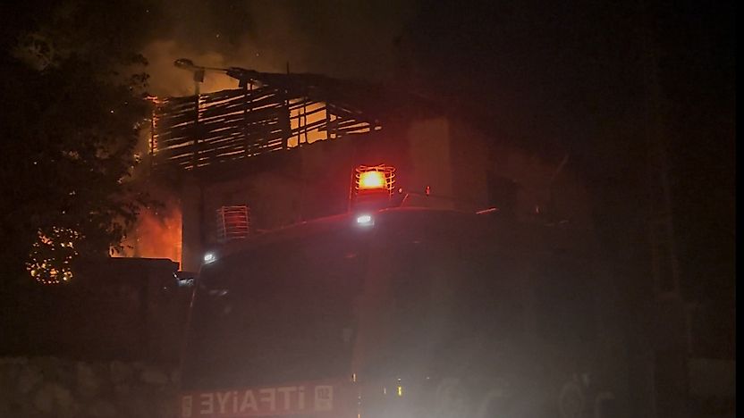 Aynı ev, birkaç günde ikinci yangın: Mahalle endişeli