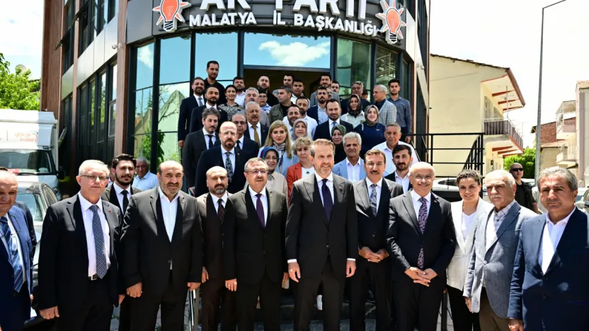 Bakan Bayraktar, AK Parti Malatya İl Başkanı Ali Bakan ile bir araya geldi