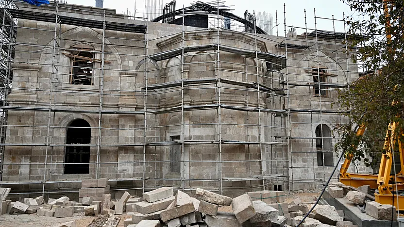 Bakan Ersoy'dan Malatya'da tarihi yapılara inceleme