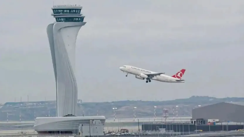 Bakan Uraloğlu: İstanbul ve Antalya havalimanları rekor kırdı