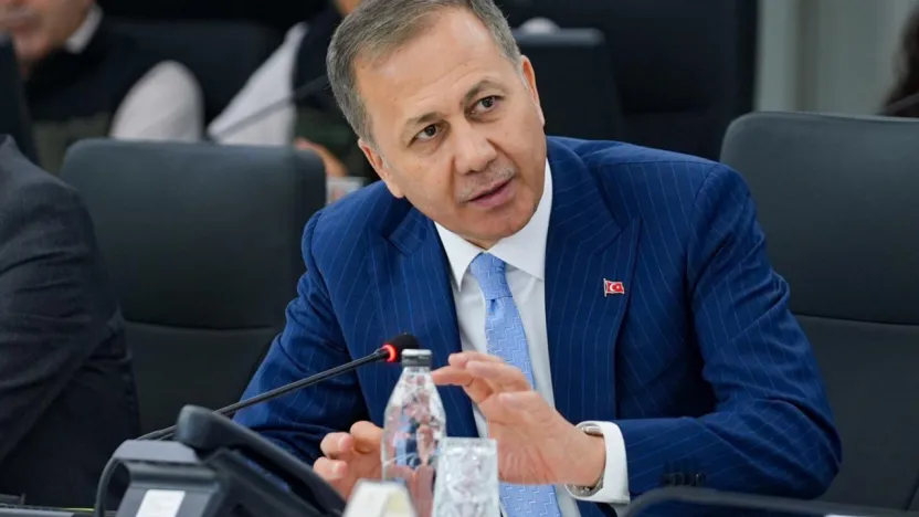 Bakan Yerlikaya: 438 suçlu yurtdışından Türkiye'ye iade edildi
