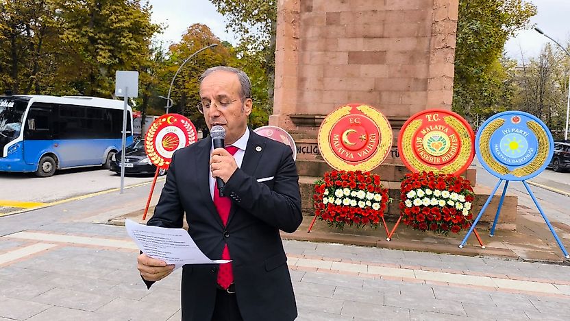 Basri İlhan'dan 29 Ekim'de Atatürk Anıtı'na Çelenk