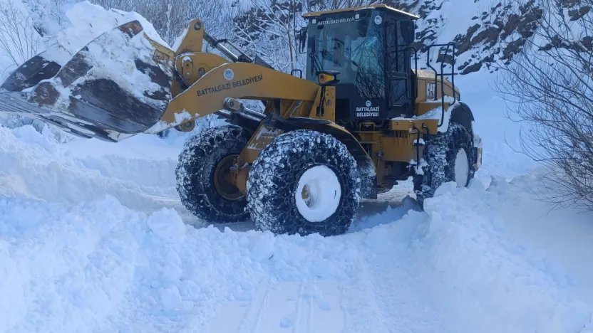Battalgazi Belediyesi'nden Kırsalda Yoğun Kar Mesaisi