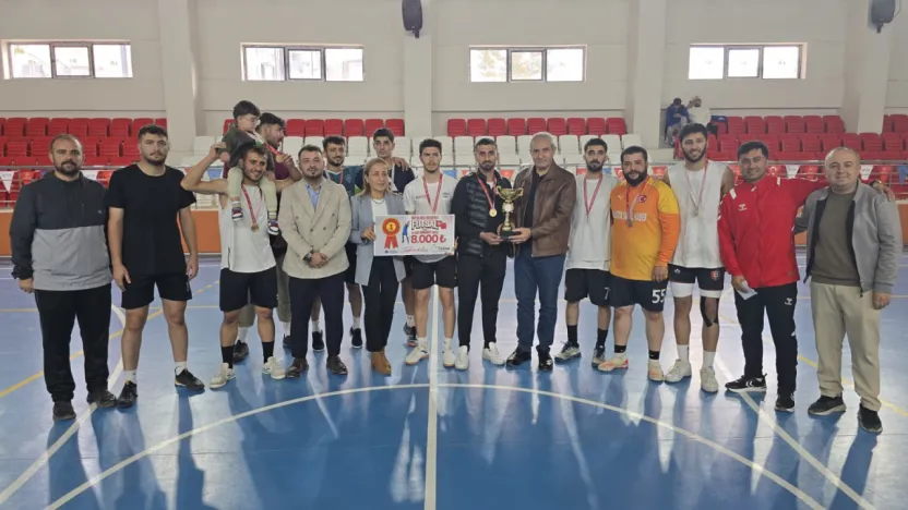 Battalgazi'de 29 Ekim Cumhuriyet Kupası Futsal Turnuvası Tamamlandı