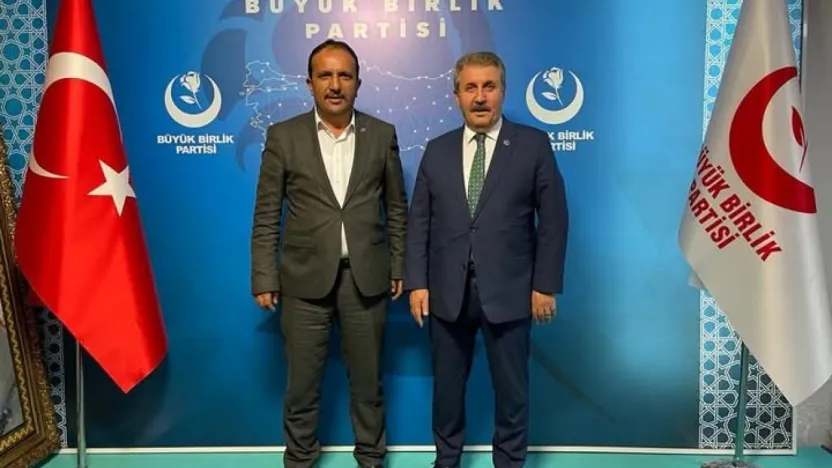 BBP Lideri Destici'den Kritik Uyarı: Genç Nüfus Türkiye'nin Stratejik Gücüdür