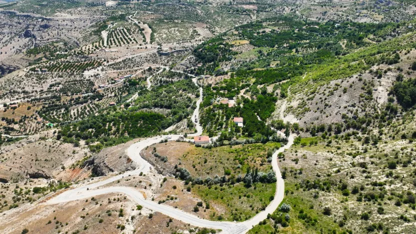 Büyükşehir Belediyesi Bağköy Mahallesi'nin Yolunu Güvenli Hale Getirdi