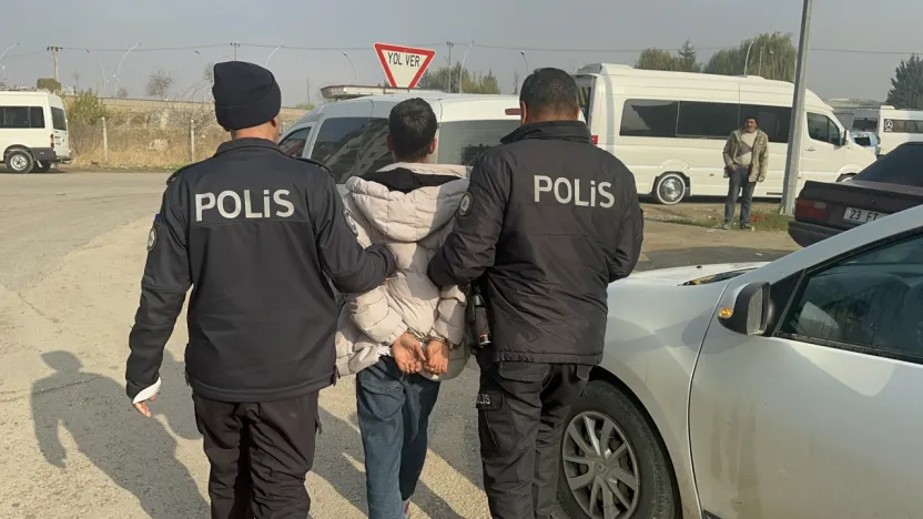 Çalıntı Otomobille Malatya'ya Geldiler: 15 ve 18 Yaşındaki Şüpheliler Sitelerde Saklanırken Yakalandı