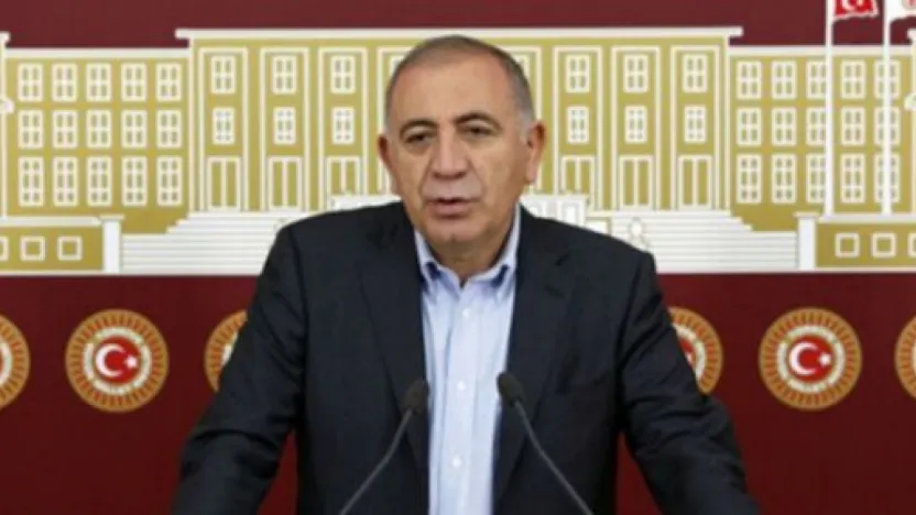 CHP'de kriz: Kayyım Gürsel Tekin'den Özgür Özel'e son uyarı