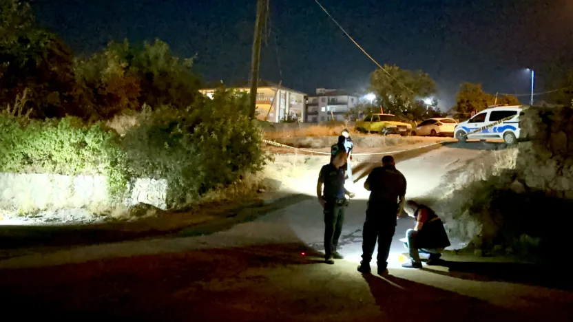 Çocuk Parkı Yanında Silahlı Kavga: 3 Yaralı, Silahlar Ele Geçirildi