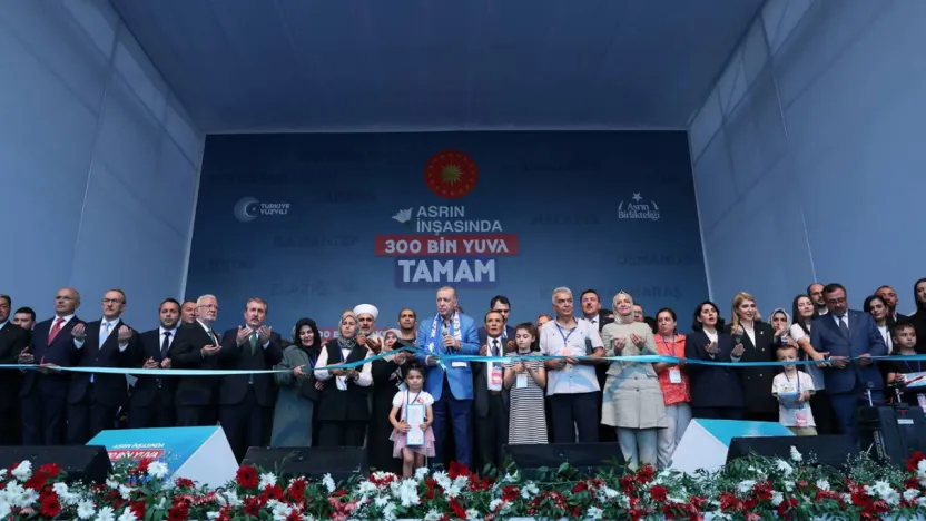 Cumhurbaşkanı: Her 3 depremzededen 2'si yeni evine kavuştu
