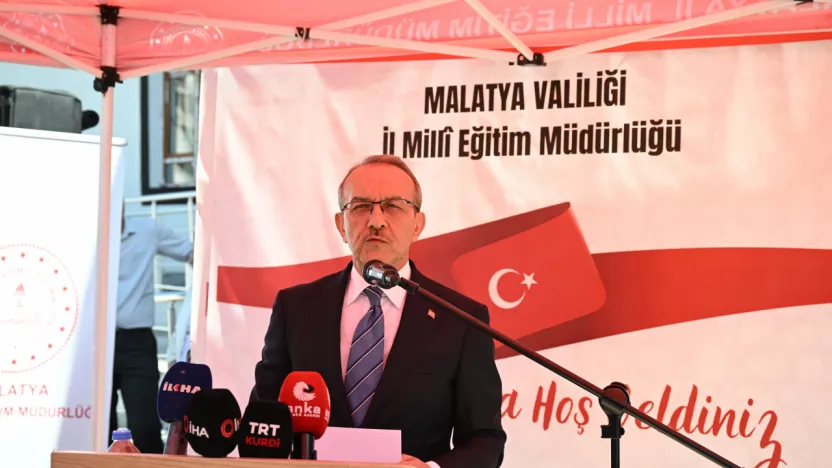 Deprem Sonrası Yeniden İnşa Edilen Okulda Ders Zilleri Çaldı