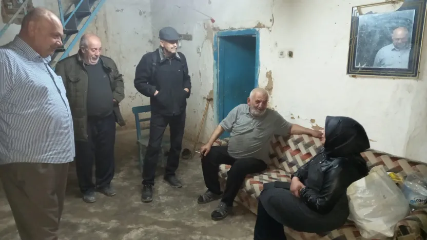 Depremde Evi Ağır Hasar Gören Hüseyin Atılgan'a Hayırseverlerden Büyük Destek