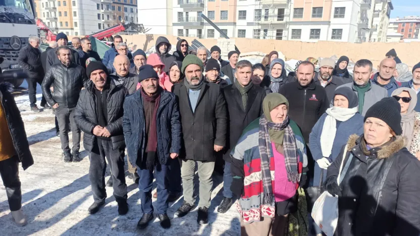 Depremzedeler Tepkili: Kavaklıbağ Mahallesi'nde Konutlar Yetersiz