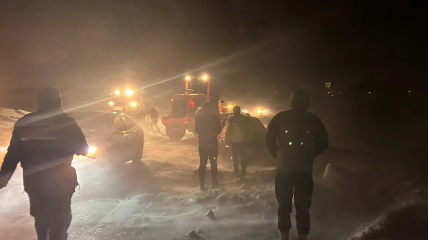 Doğanşehir'de Karla Mücadele Seferberliği: Yolda Kalanlar Ekiplerce Kurtarıldı