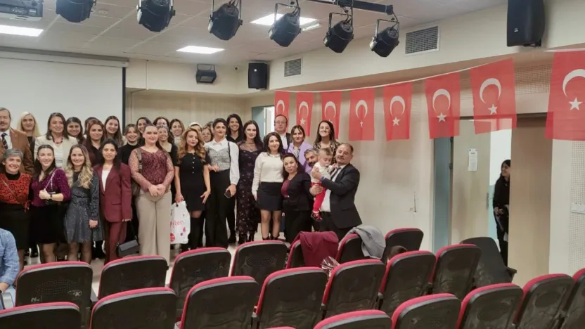 Doğru İnsanlar Derneği'nden 24 Kasım'da Anlamlı Ziyaret: Öğretmenlere ve Atatürk'e Saygı