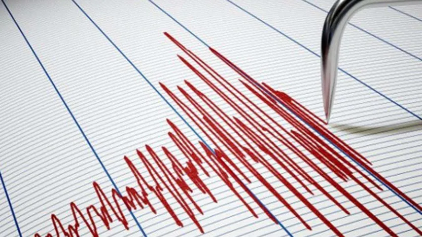 Ege Denizi'nde 4 büyüklüğünde deprem