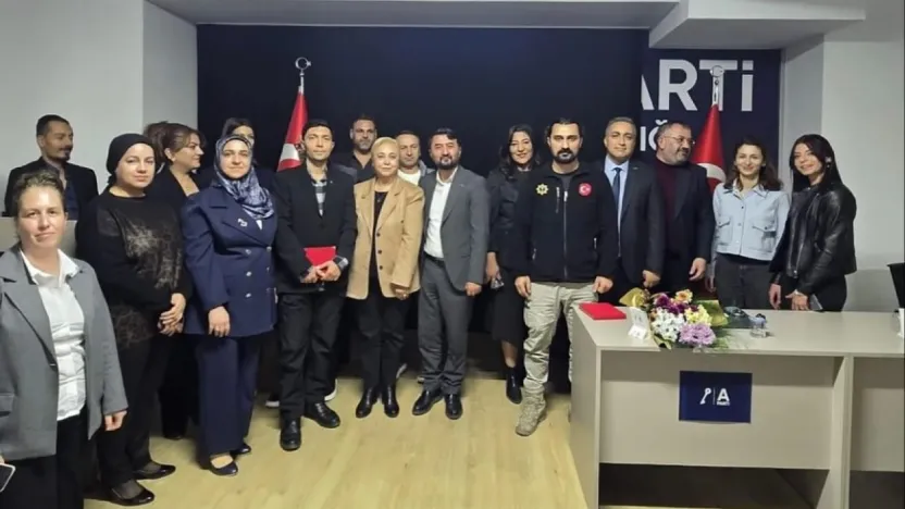 Gençler ve Aileler İçin Hayati Seminer: Bağımlılığa Dur Dendi