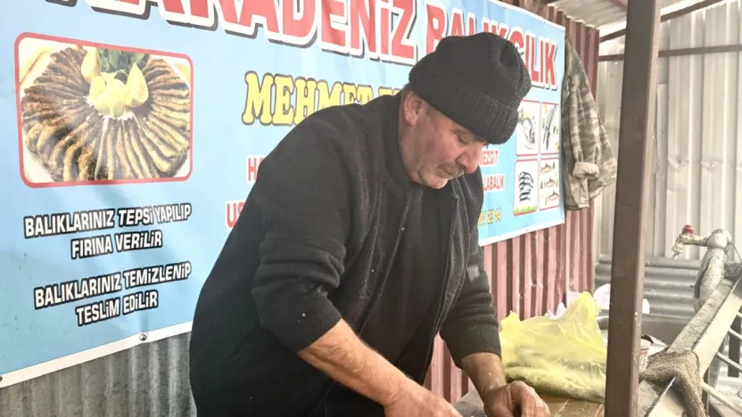 Hamsi ve Somun Tezgâhlardan Kapış Kapış Gidiyor